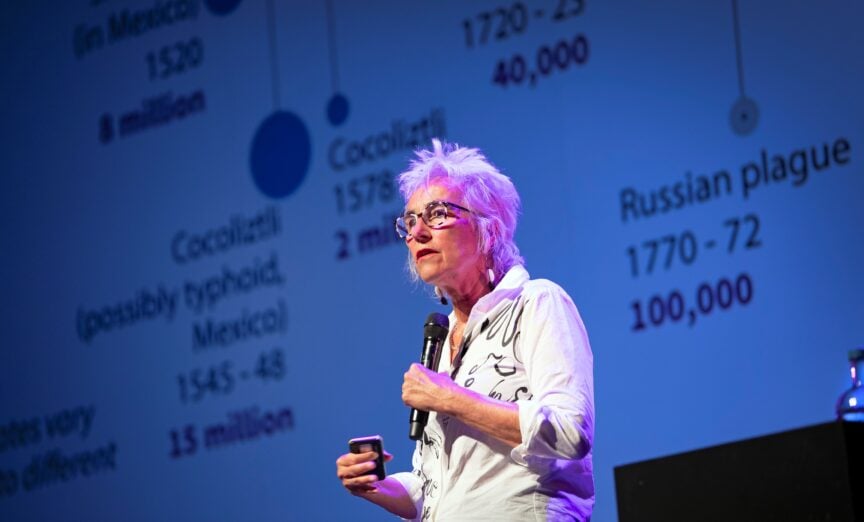 Viroloog Marion Koopmans tijdens Science Cafe Tilburg juni 2026